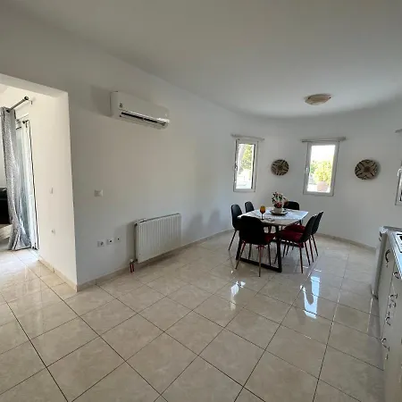 Treditto House - Ground Floor C1 Apartamento