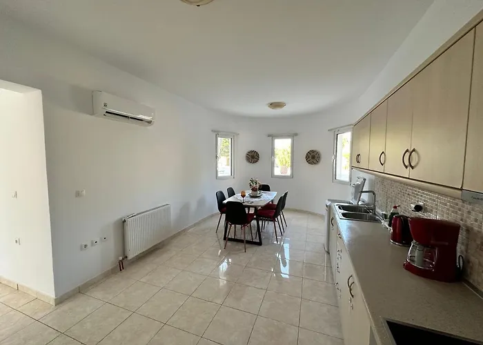 Treditto House - Ground Floor C1 *